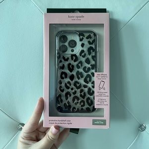 Kate Spade New York iPhone 13 Pro Case 🤎